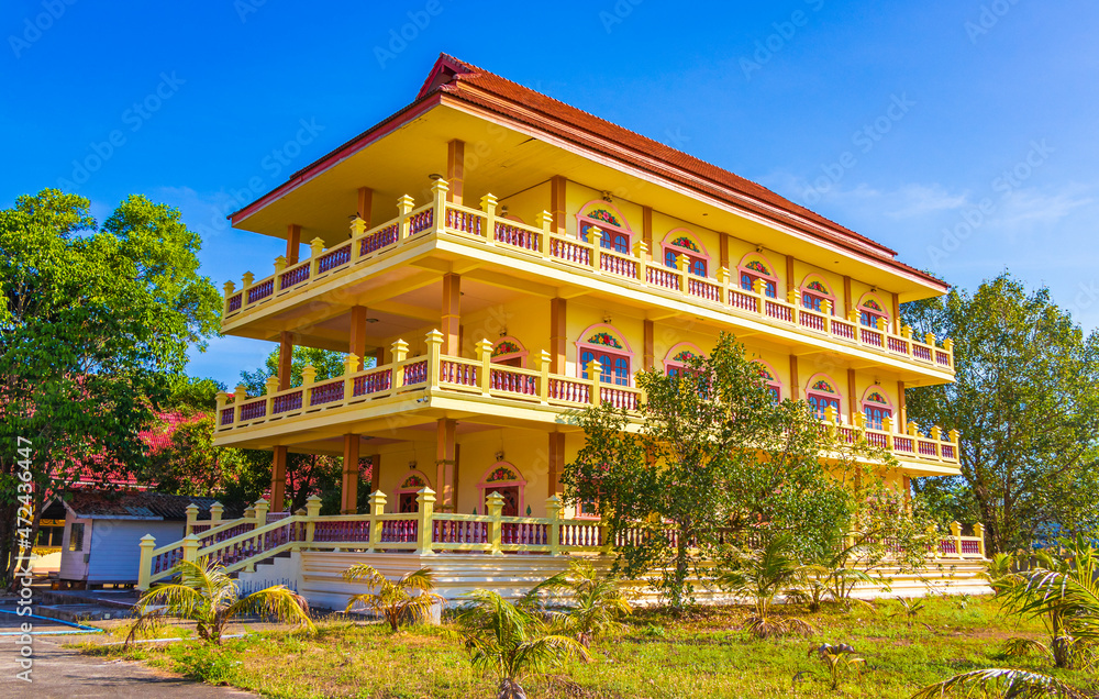 Obraz premium Colorful building Wat Phadung Tham Phothi temple Khao Lak Thailand.