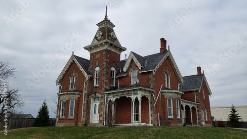 abandoned victorian house
