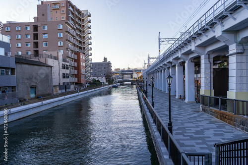 総武線高架下と運河