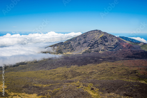 An overlooking view of nature in Maui, Hawaii © Cavan
