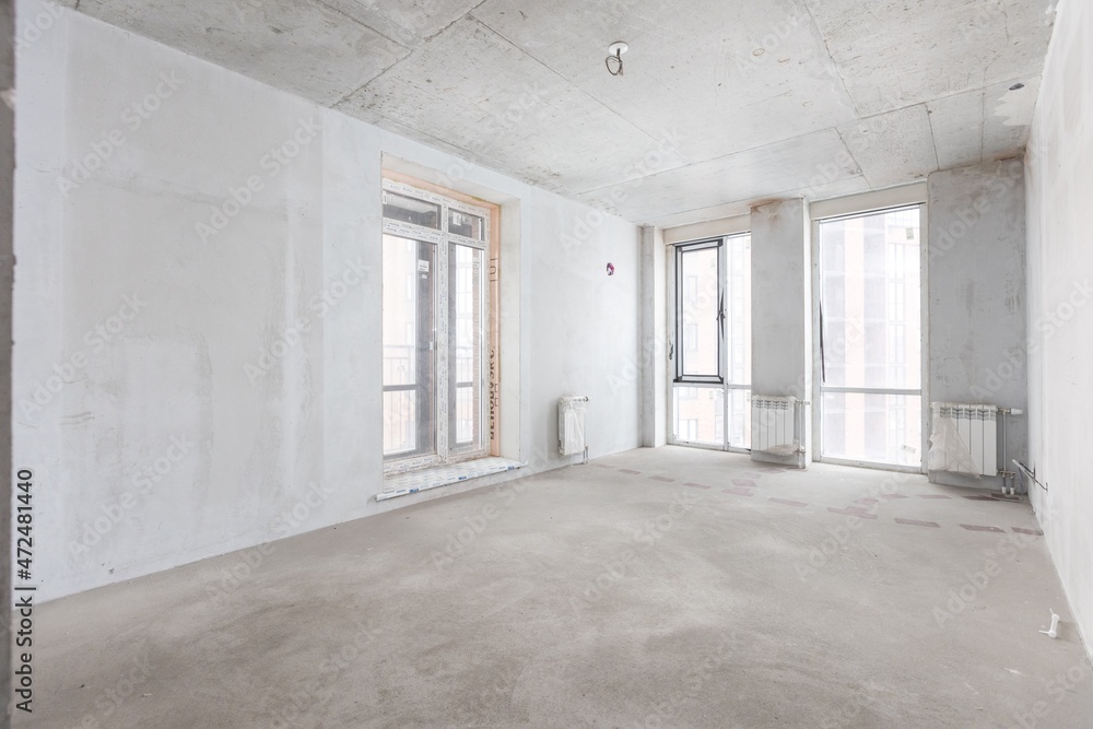 Obraz premium interior of the apartment without decoration in gray colors