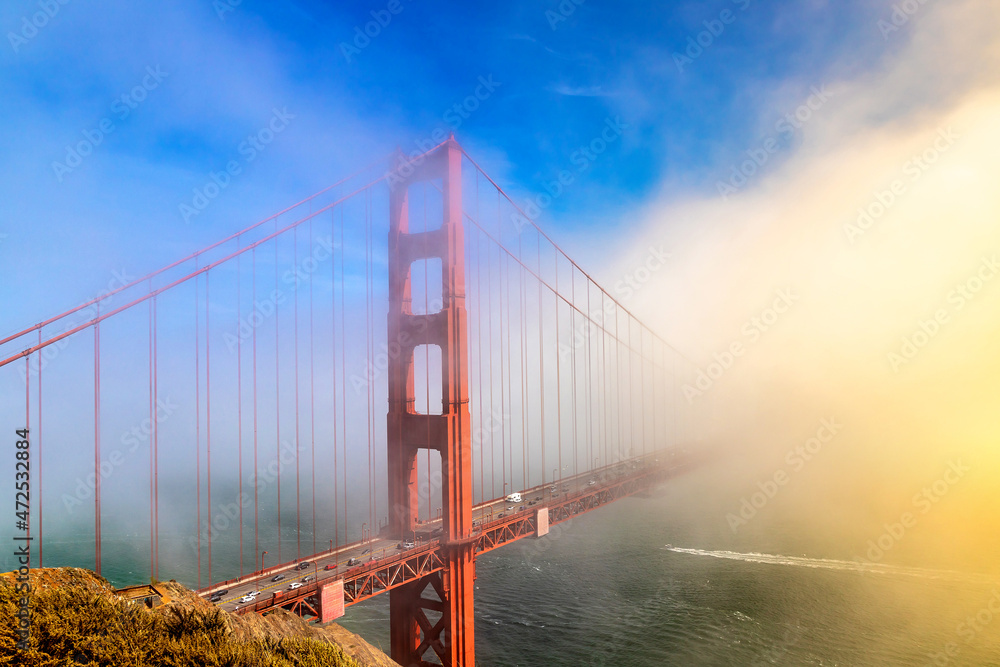 Fototapeta premium Golden Gate Bridge in San Francisco
