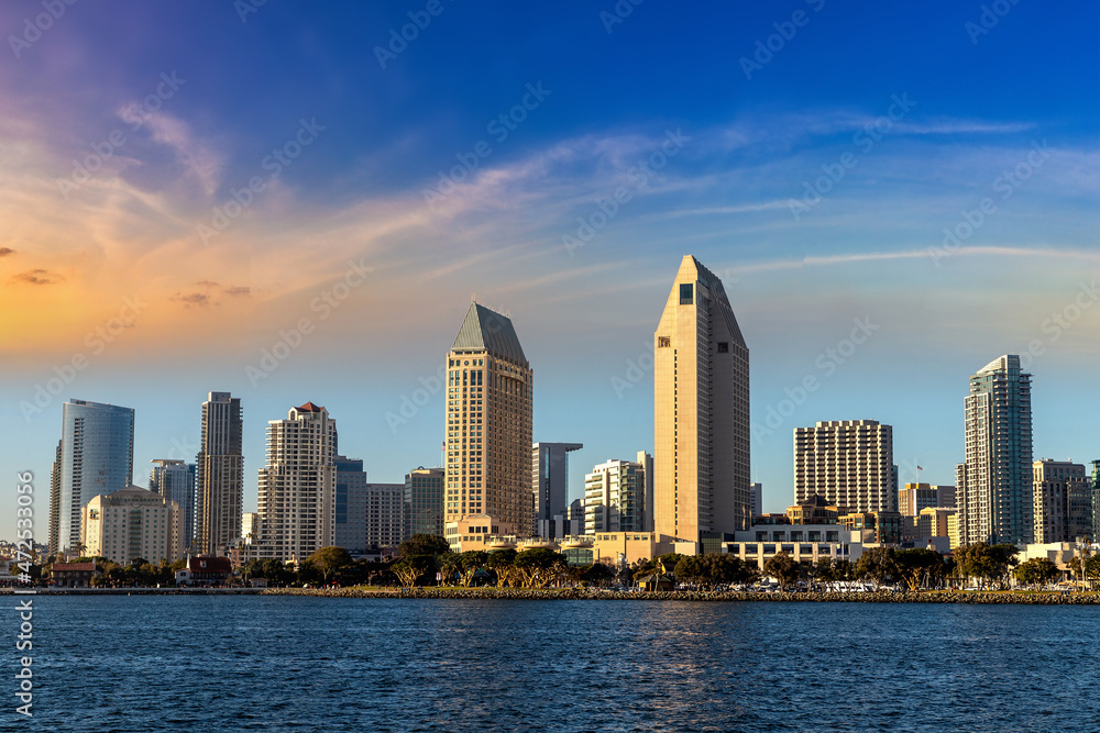 Fototapeta premium San Diego Bay in marina district