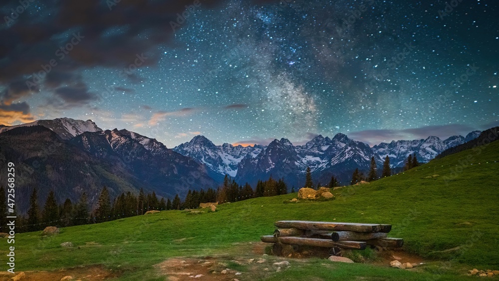 Droga Mleczna w Tatrach widziana z Rusinowej Polany w Czerwcu - obrazy, fototapety, plakaty 