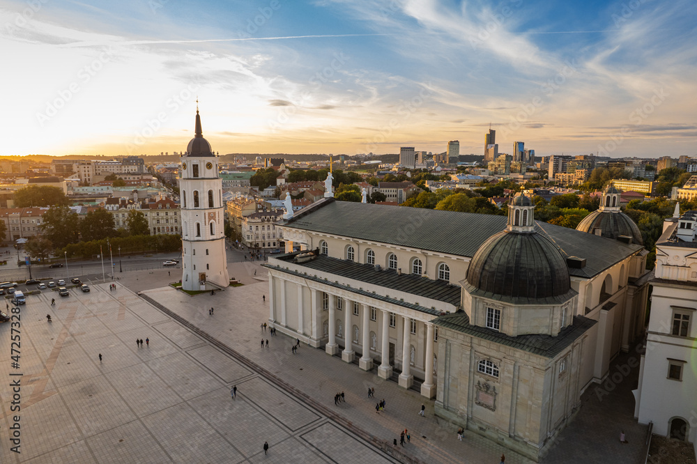Obraz premium Aerial summer evening sunset view in sunny Vilnius oldtown