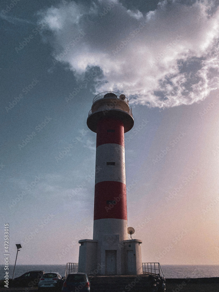 Obraz premium lighthouse at dusk