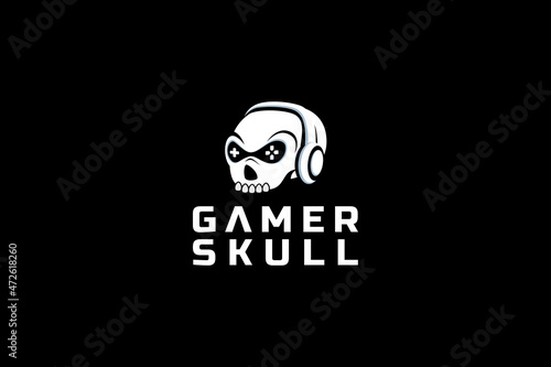 gamer skull logo with skull image wearing headphone as the icon.