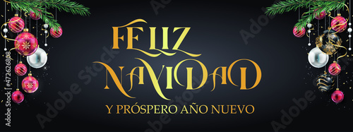 tarjeta o pancarta en una feliz navidad y un feliz año nuevo en oro sobre un fondo degradado negro y gris con bolas de navidad, rama de abeto a cada lado