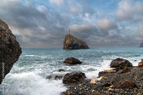sea and rocks