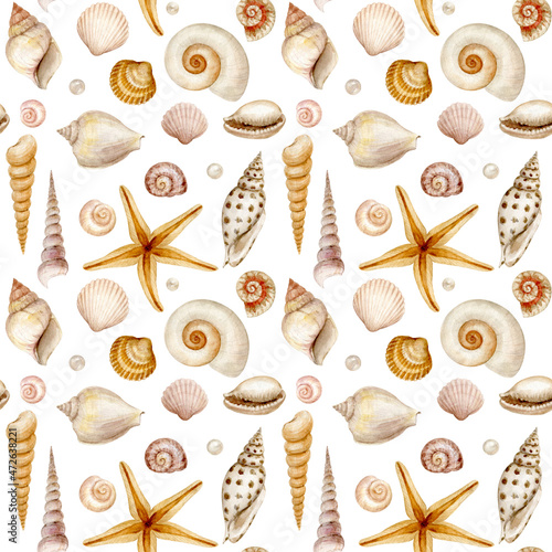 Seamless pattern of watercolor seashells.