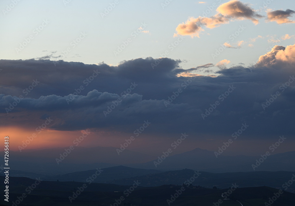 Fototapeta premium coucher de soleil en kabylie