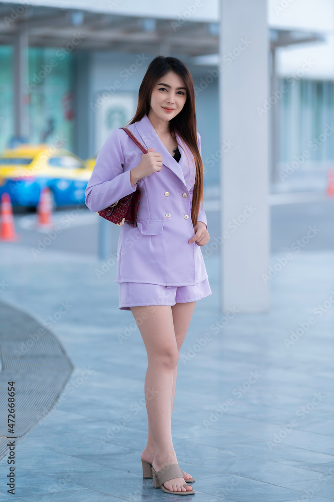 Portrait of beautiful asian business woman at the park Portrait of beautiful asian business woman at the park