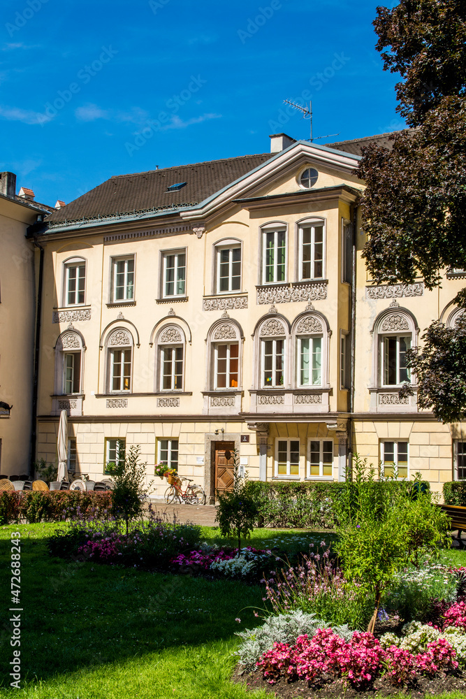 Fototapeta premium Buildings in Old Town Innsbruck, Tyrol, Austria.