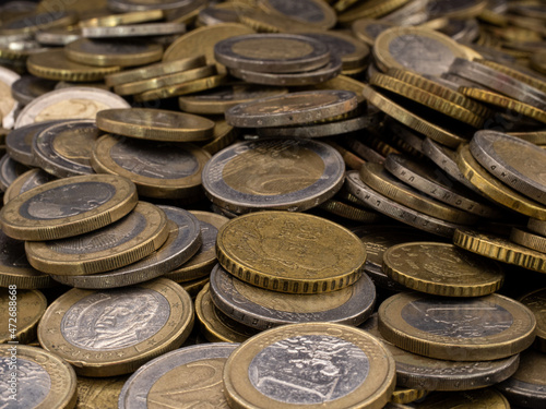 Euro Münzen auf einem Haufen.