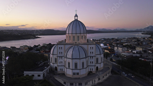Anoitecer na Basílica de Santo Antônio, Vitória, Espírito Santo, Brasil. photo