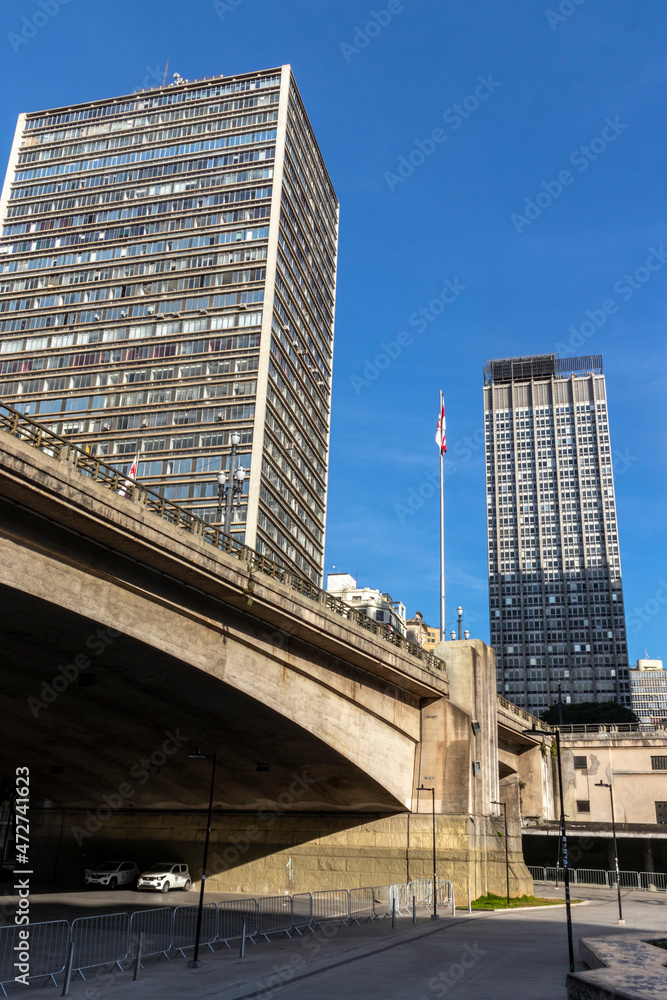 Naklejka premium Sao Paulo, Brazil November 23 2021. Viaduct of tea (Viaduto do Cha), in downtown Sao Paulo, Brazil