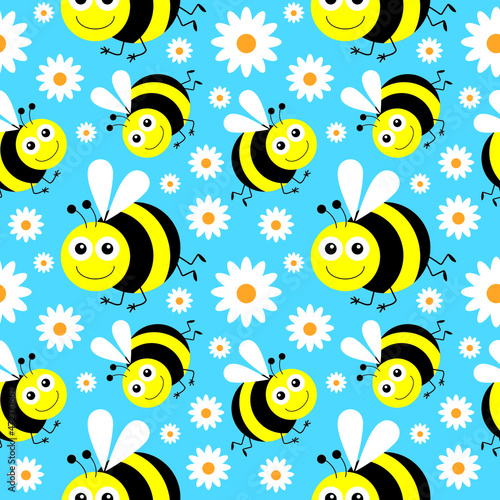 Funny cartoon bee and white daisy flowers on bright background. Seamless pattern. Vector illustration. © Alexandra