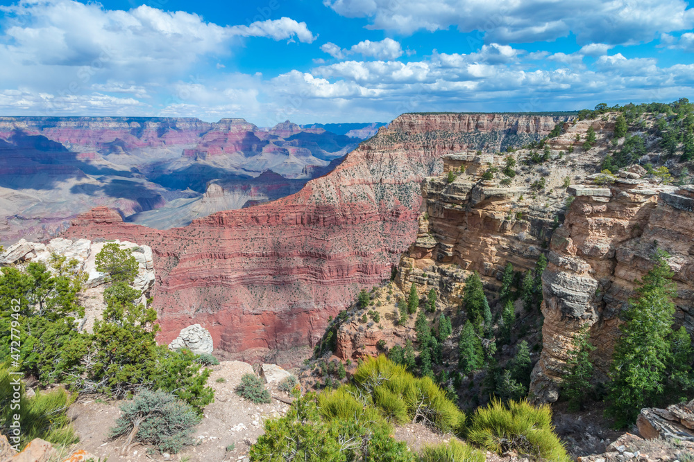 USA, Arizona. View from Navajo Point on the south rim of Grand Canyon National Park.