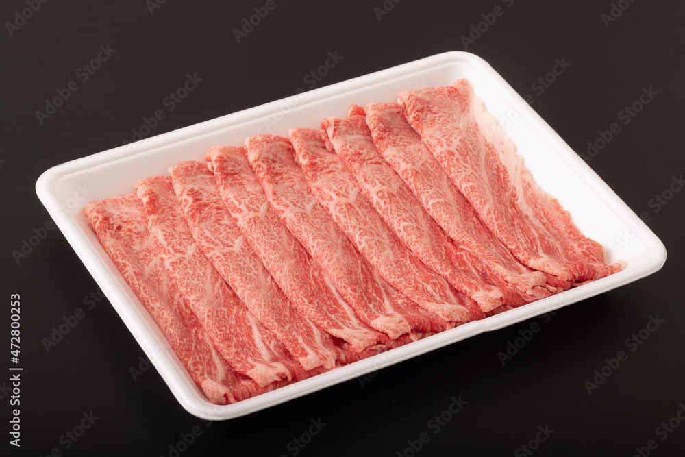 牛肩ロースすき焼き肉　(国産黒毛和牛)