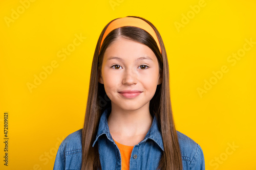 Valokuvatapetti Photo of adorable cute preteen girl dressed jeans shirt vintage headband smiling