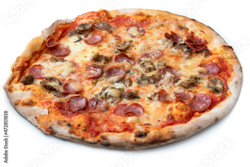 Deliziosa pizza con cardoncelli e salsiccia di maiale, Cucina Italiana 
