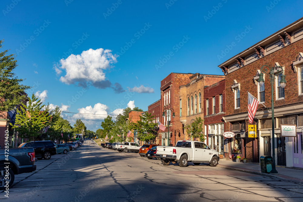 Main Street in Grand Rapids, Ohio, USA - obrazy, fototapety, plakaty 