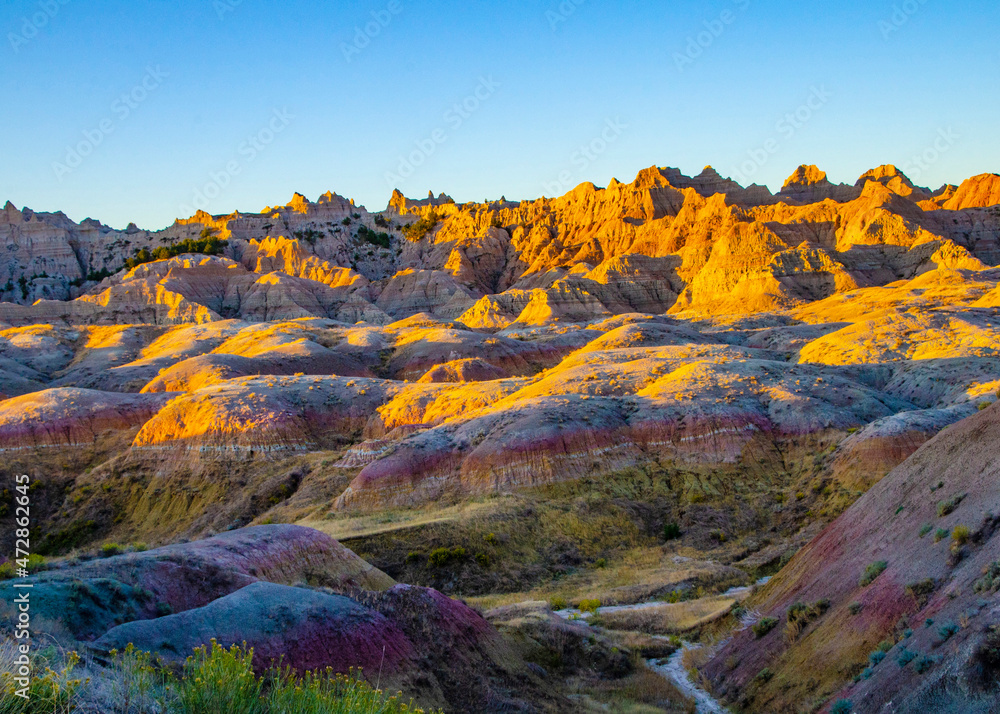 USA, South Dakota, Badlands National Park, yellow mounds