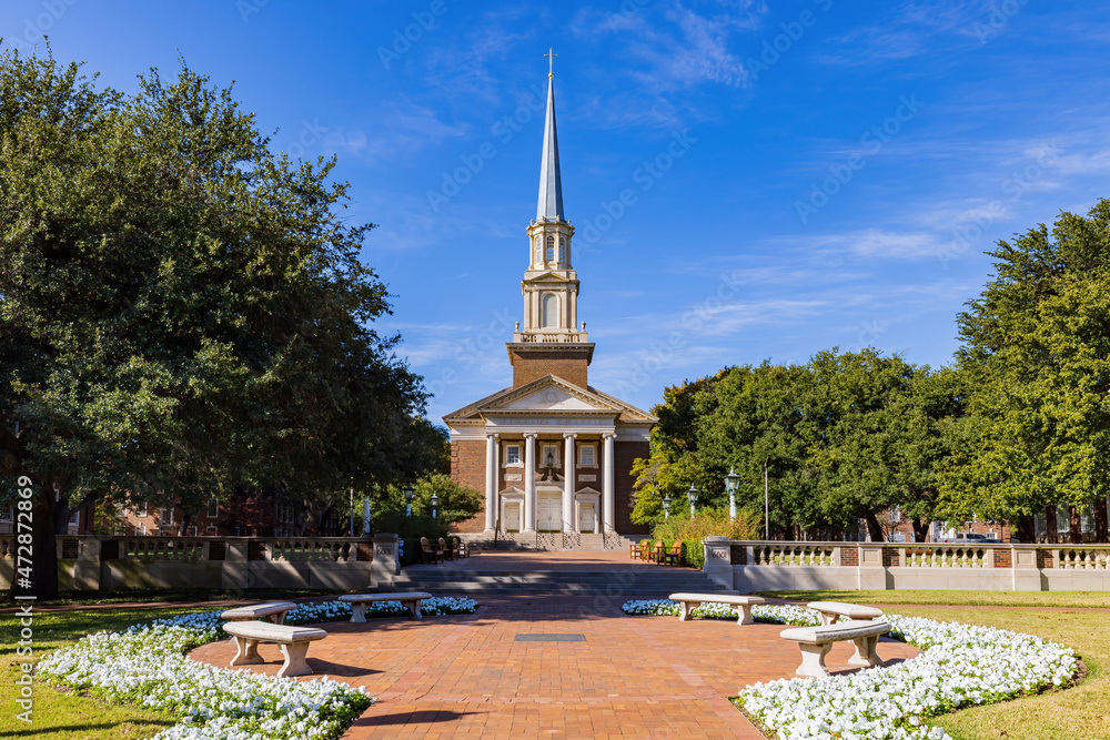 Sunny view of the Perkins Chapel in Southern Methodist University
