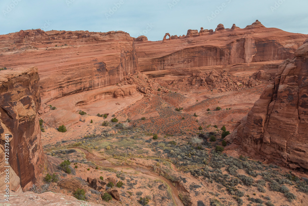 USA, Utah. View of Delicate Arch in Arches National Park.