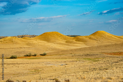 USA, Wyoming, Buffalo, yellow-brown rounded hills along I-25