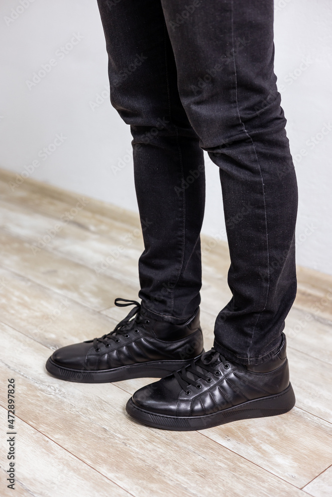 Men's black winter boots with genuine leather. Stylish men's shoes Men's black winter boots with genuine leather. Stylish men's shoes