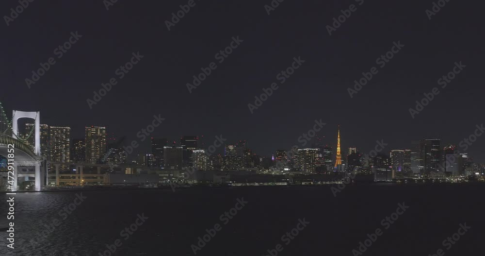 東京湾から撮影した日本東京の夜景 パン 右から左 東京湾から撮影した日本東京の夜景 パン 右から左