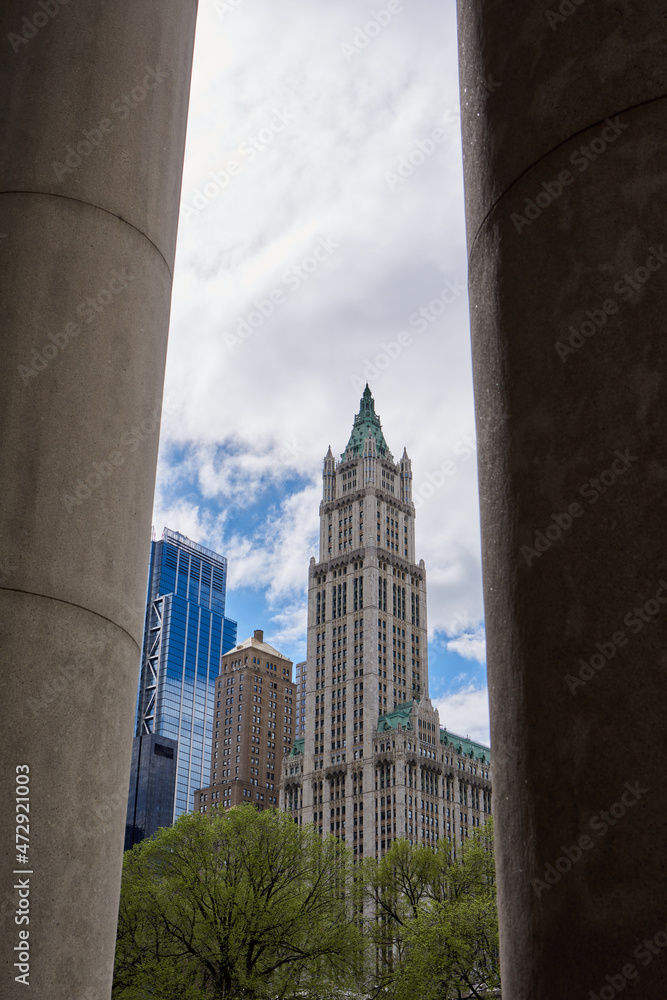 Naklejka premium Urban landscape between pillars