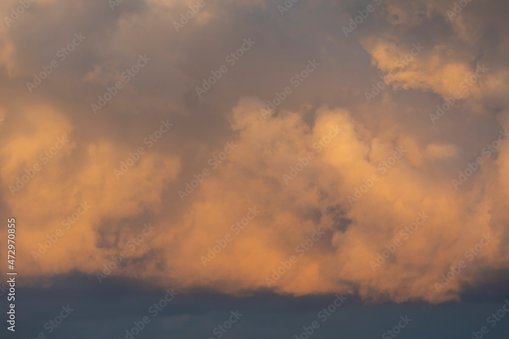 wonderful feast of flame-like clouds wonderful feast of flame-like clouds