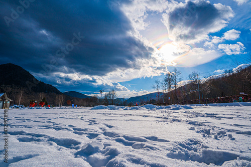 太陽と雪景色 © YUTO PHOTOGRAPHER