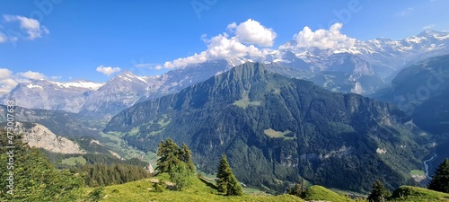 Fototapeta Naklejka Na Ścianę i Meble -  Mountain panorama during a hike in Grindelwald in Berner Oberland, Switzerland