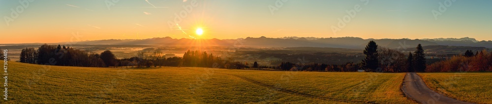 Hohenpeissenberg, Sonnenaufgang, Panorama, Alpenblick, Oberbayern, Bayern, Deutschland 