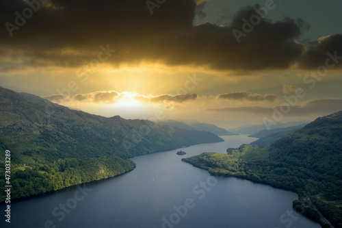 Tableau sur toile Loch Lomond aerial view at Autumn during sunrise near Tarbet