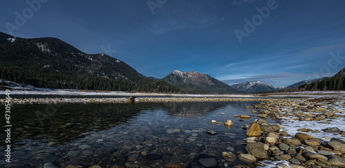 Картината върху платно Little Salmon la Sac running into the Cle Elum Lake, WA