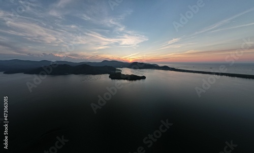京丹後市久美浜湾　小天橋と大明神岬の夕景