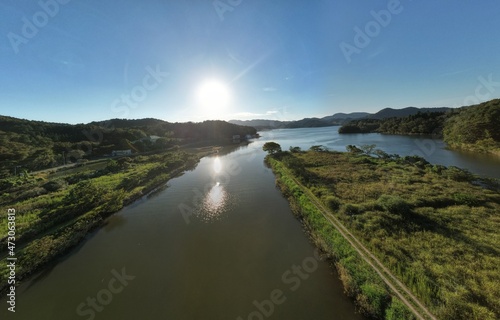 山陰海岸国定公園　京丹後市　久美浜湾に流れ込む河川　ドローン空撮