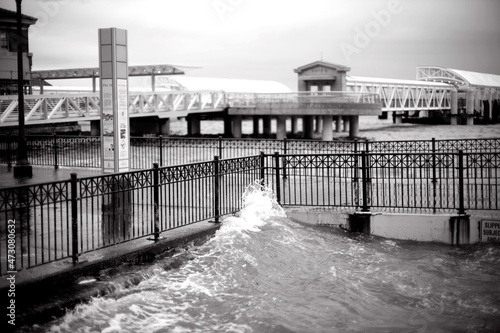 King's tide king tides high tides in San Francisco and Embarcadero flooding: a prelude to climate change