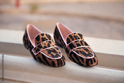 leopard moccasins shoes, Designed shoes, special shoes for summer, comfortable shoes for women, ballet shoes, walking shoes, style shoes, Beyonce shoes, Fashion shoes in leopard print