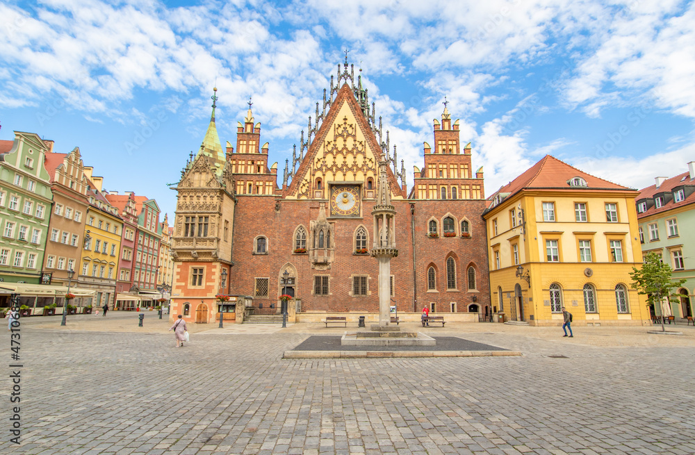 Obraz Wroclaw, Poland - largest city of Silesia, Wroclaw displays a medieval Old Town. Here in particular the buildings, the churches and the alleys around Market Square