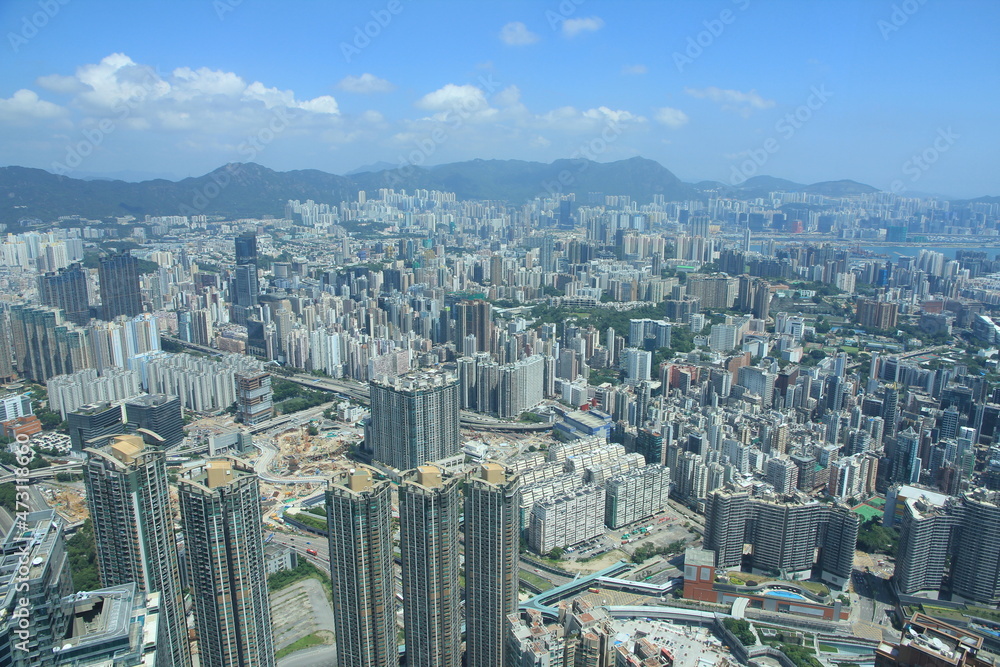 Fototapeta premium Dense Skyline of Kowloon on a Clear Day, Hong Kong