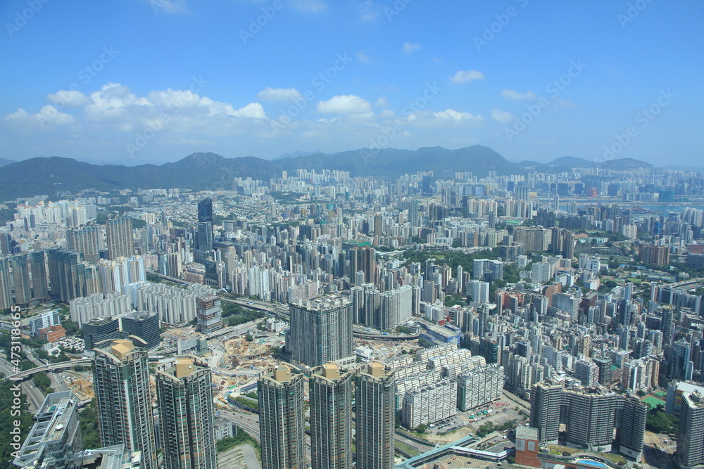 Fototapeta premium Dense Skyline of Kowloon on a Clear Day, Hong Kong