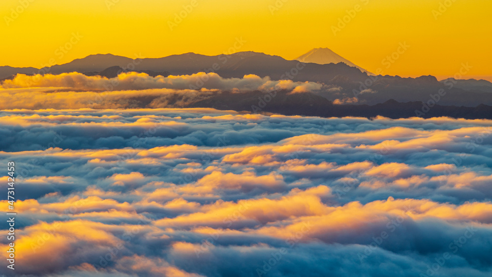 雲海　富士山　光る雲