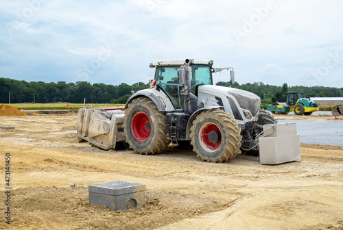 Tracteur de chantier avec module de compactage niveleur de terre pour le terrassement