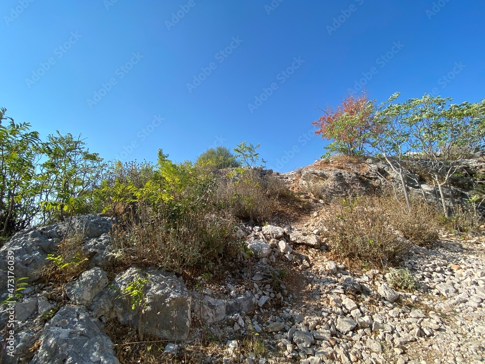 Dubrovnik Ragusa in der Gespanschaft Dubrovnik-Neretva Dalmatien Kroatien Berg Seilbahn alte Festung Dubrovnik Ragusa in der Gespanschaft Dubrovnik-Neretva Dalmatien Kroatien Berg Seilbahn alte Festung
