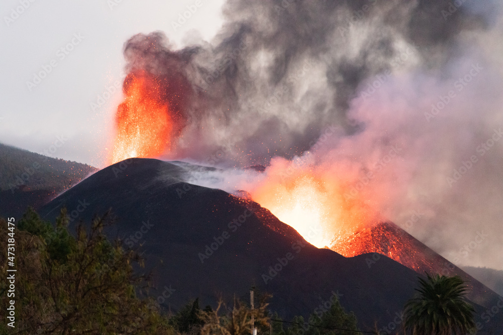 Cumbre Vieja / La Palma (Canary Islands) 2021/10/27. Close view of the two main lava vents of the Cumbre Vieja volcano eruption.